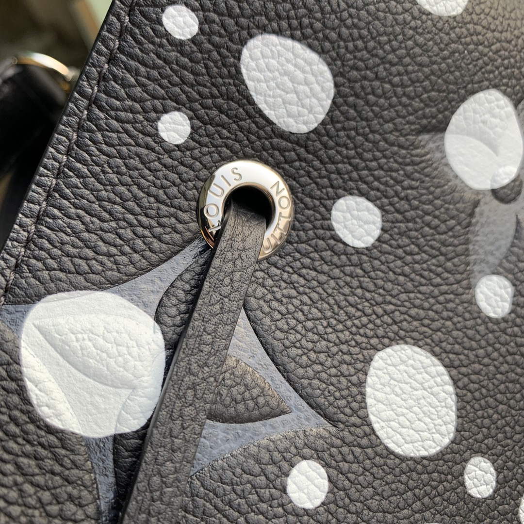 LV M21753 Louis Vuitton LV x YK N��ono�� MM Bag Black White