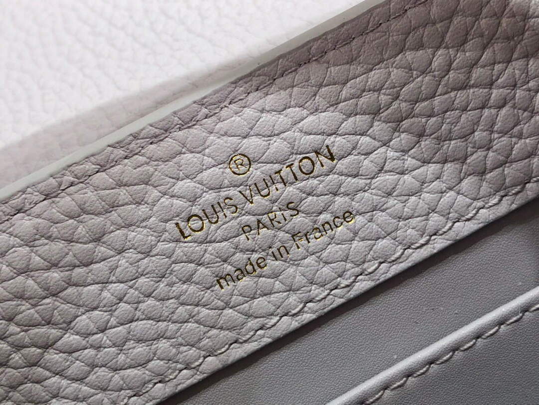 LV M56071 Louis Vuitton Capucines Mini Handbag Taro Purple