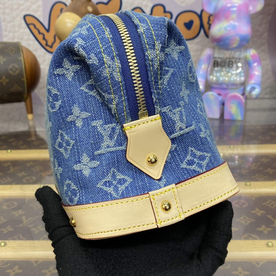 LV M24317 Louis Vuitton Pochette Cosm��tique GM Blue
