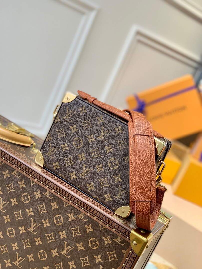 LV M45785 Louis Vuitton LVxNBA Handle Trunk Monogram