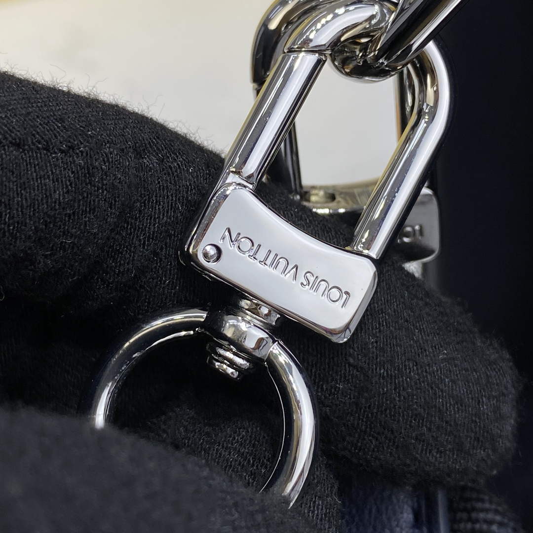 LV M21282 Louis Vuitton Coussin PM Bag Marine Blue