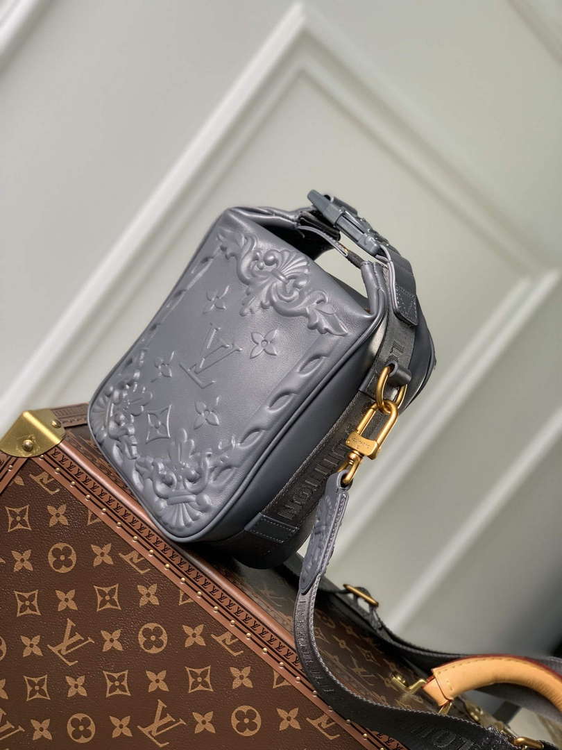 LV M21812 Louis Vuitton Cruiser Messenger Bag Dark Shadow Grey