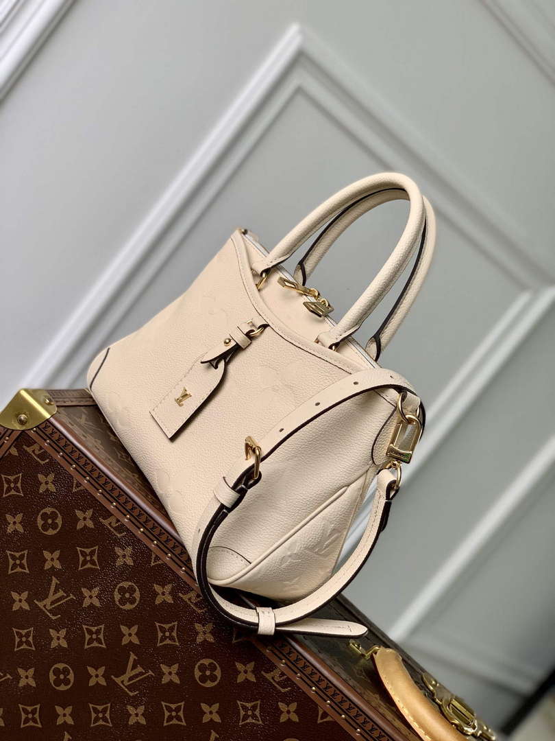 LV M46503 Louis Vuitton Trianon PM Bag Monogram Cr��me Beige