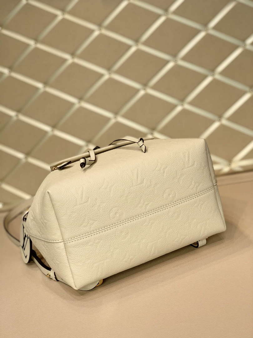 LV M45410 Louis Vuitton Montsouris Backpack Milky white