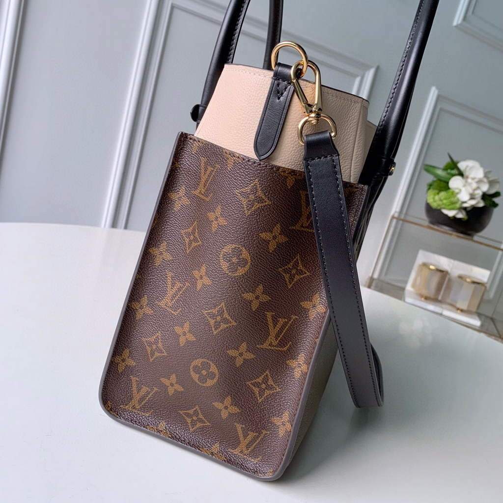 LV M55302 Louis Vuitton M53823 on My Side High end Leathers Tote Bag Laurier Green