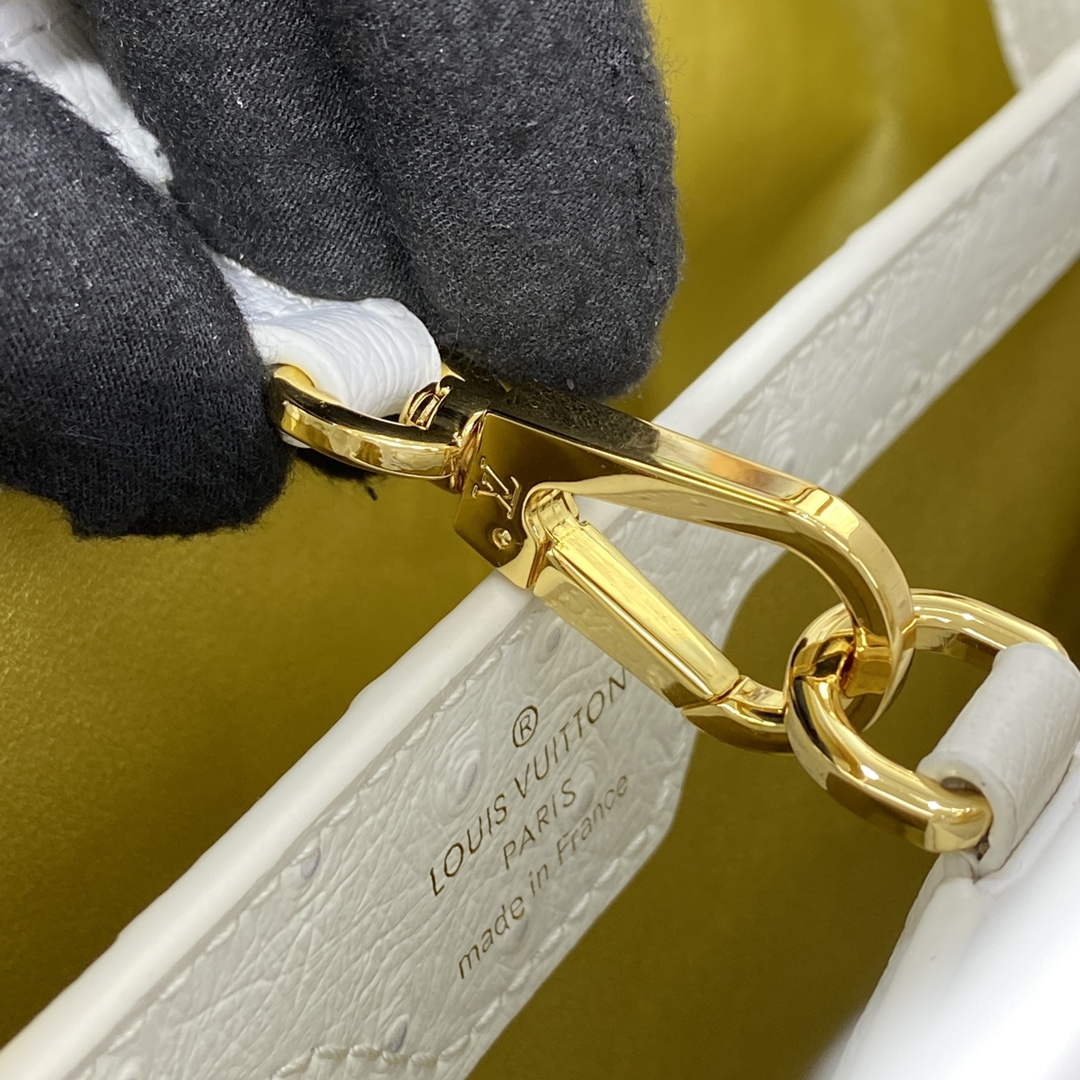 LV N81279 Louis Vuitton Capucines MM Handbag White