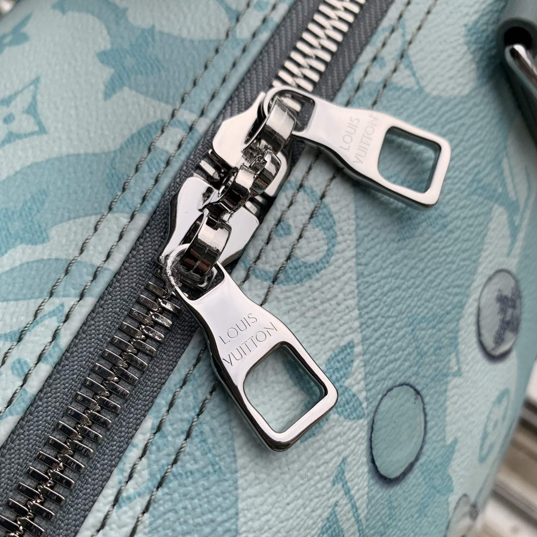 LV M22570 Louis Vuitton Keepall Bandouli��re 50 Bag Crystal Blue