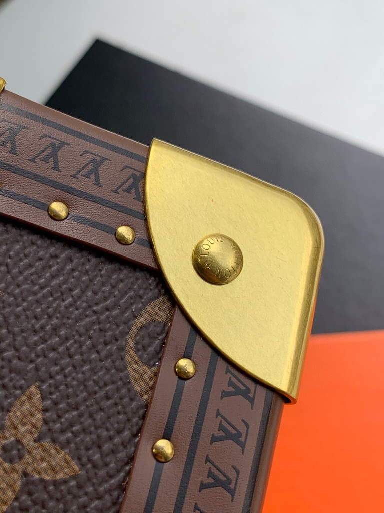 Louis Vuitton M13513 Jewelry Box Monogram LV M20040 Rose Red
