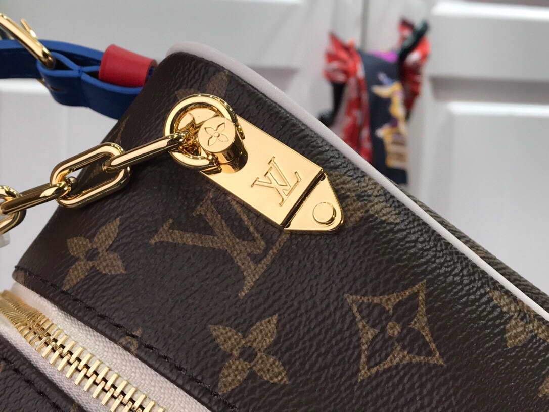 LV M45588 Louis Vuitton X NBA Cloakroom Dopp Kit Monogram Canvas