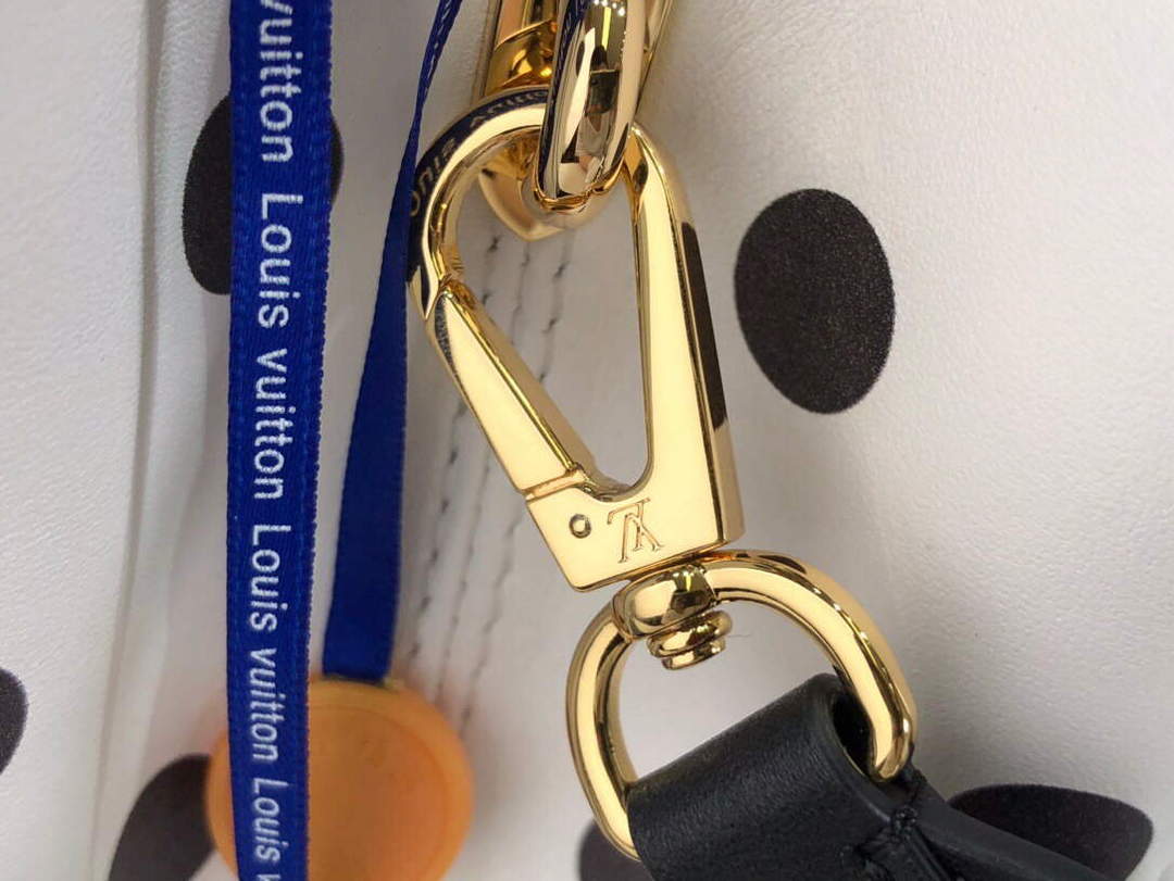 LV M20373 Louis Vuitton Capucines BB Handbag
