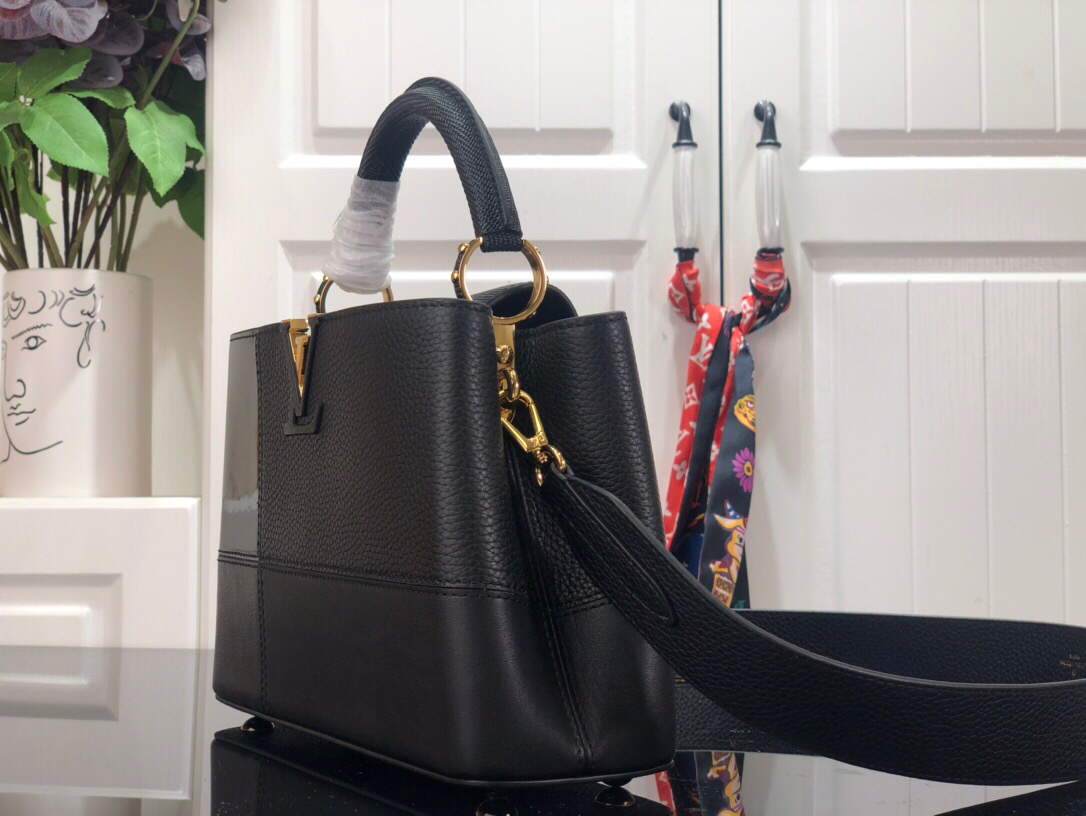 LV M59269 Louis Vuitton Capucines BB Handbag Black