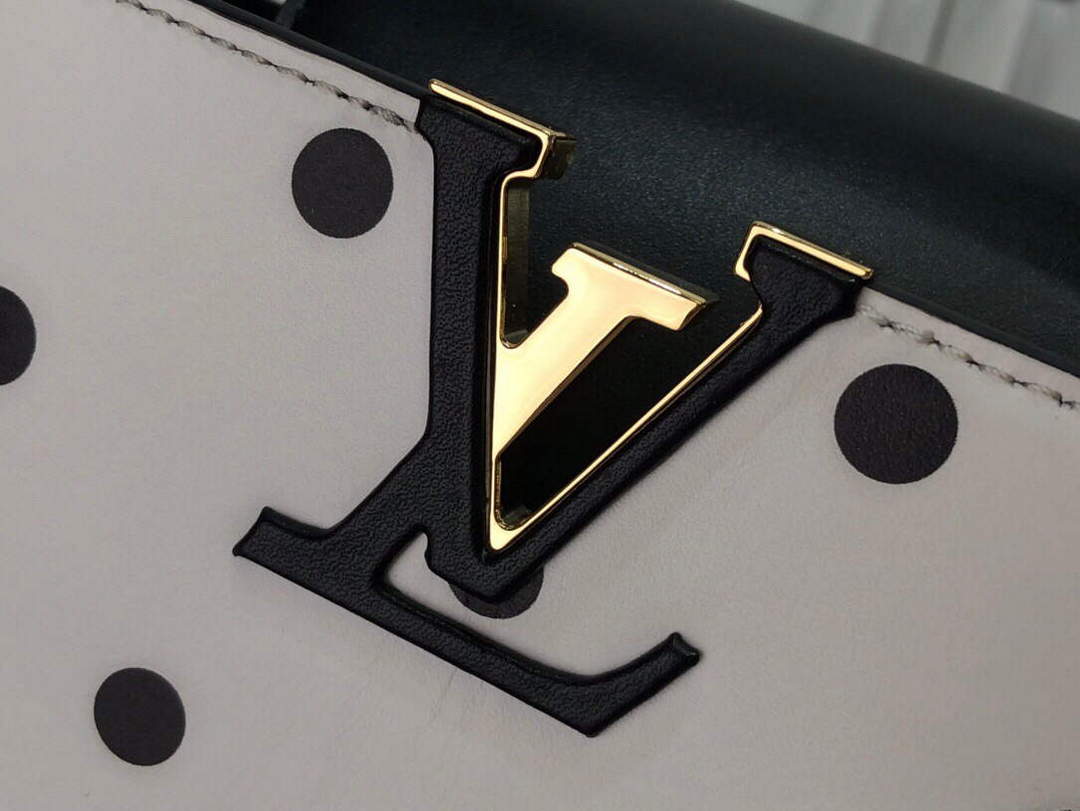LV M20373 Louis Vuitton Capucines Mini Bag
