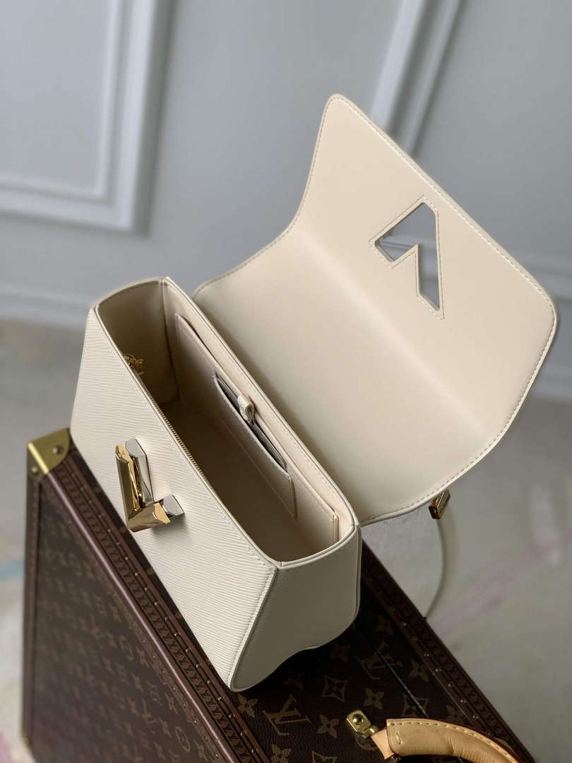 LV M22774 Louis Vuitton Twist MM Handbag Quartz