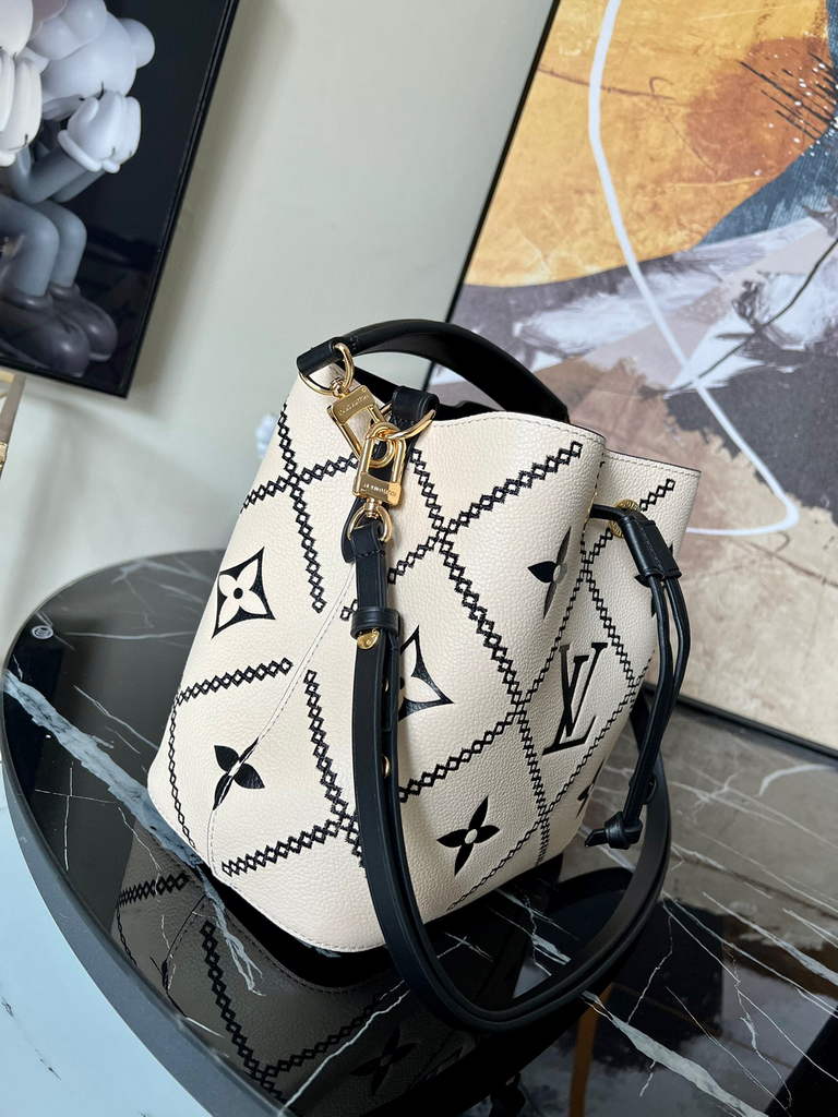 Louis Vuitton M46023 LV M46029 N��oNo�� MM Monogram Beige