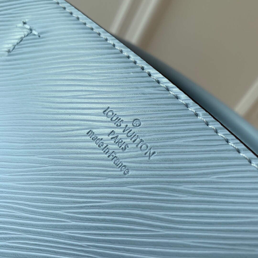 LV M59953 Louis Vuitton Marelle Tote MM Blue