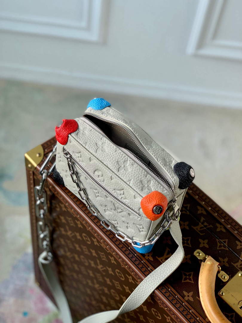 LV M81606 Louis Vuitton Mini Soft Trunk Chalk