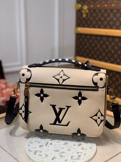 LV M45384 Louis vuitton M45385 Crafty Pochette Metis Monogram Beige