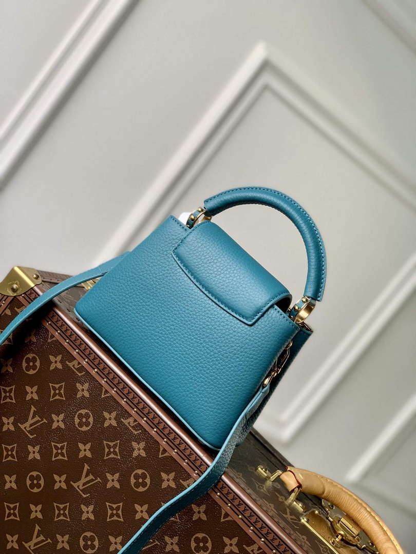 Louis Vuitton LV M23766 Capucines Mini Handbag Green