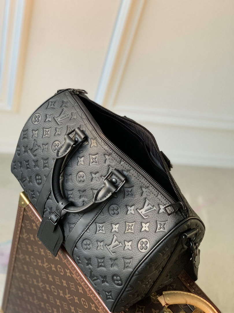 LV M22765 Louis Vuitton Keepall Bandouli��re 35 Bag Black