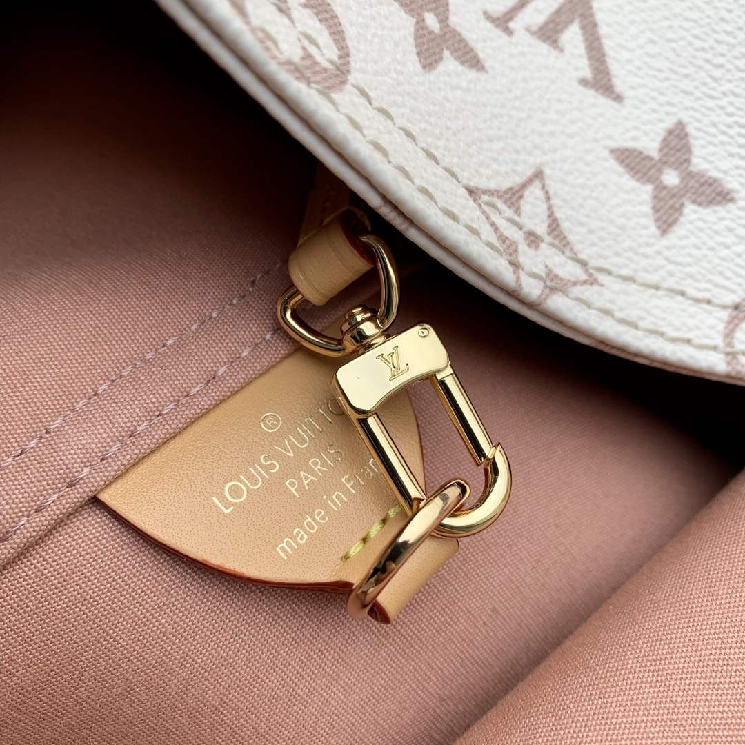 LV M24409 Louis Vuitton Atlantis GM Bag White