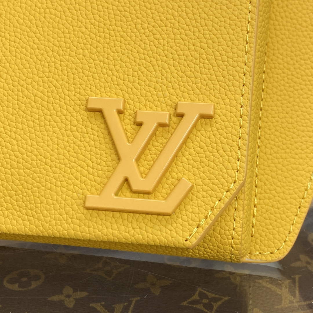 LV M22665 Louis Vuitton Takeoff Slingbag Yellow
