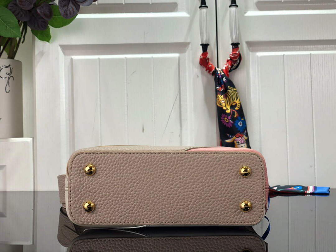 LV M59863 Louis Vuitton Capucines BB Bag