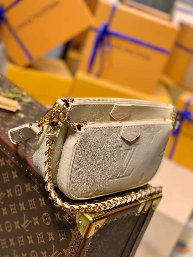 LV M80447 Louis Vuitton M80399 Multi Pochette Accessoires Bag Creme