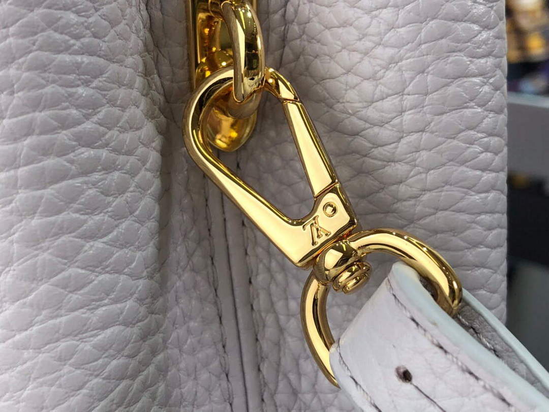 LV M56071 Louis Vuitton Capucines Mini Handbag Taro Purple