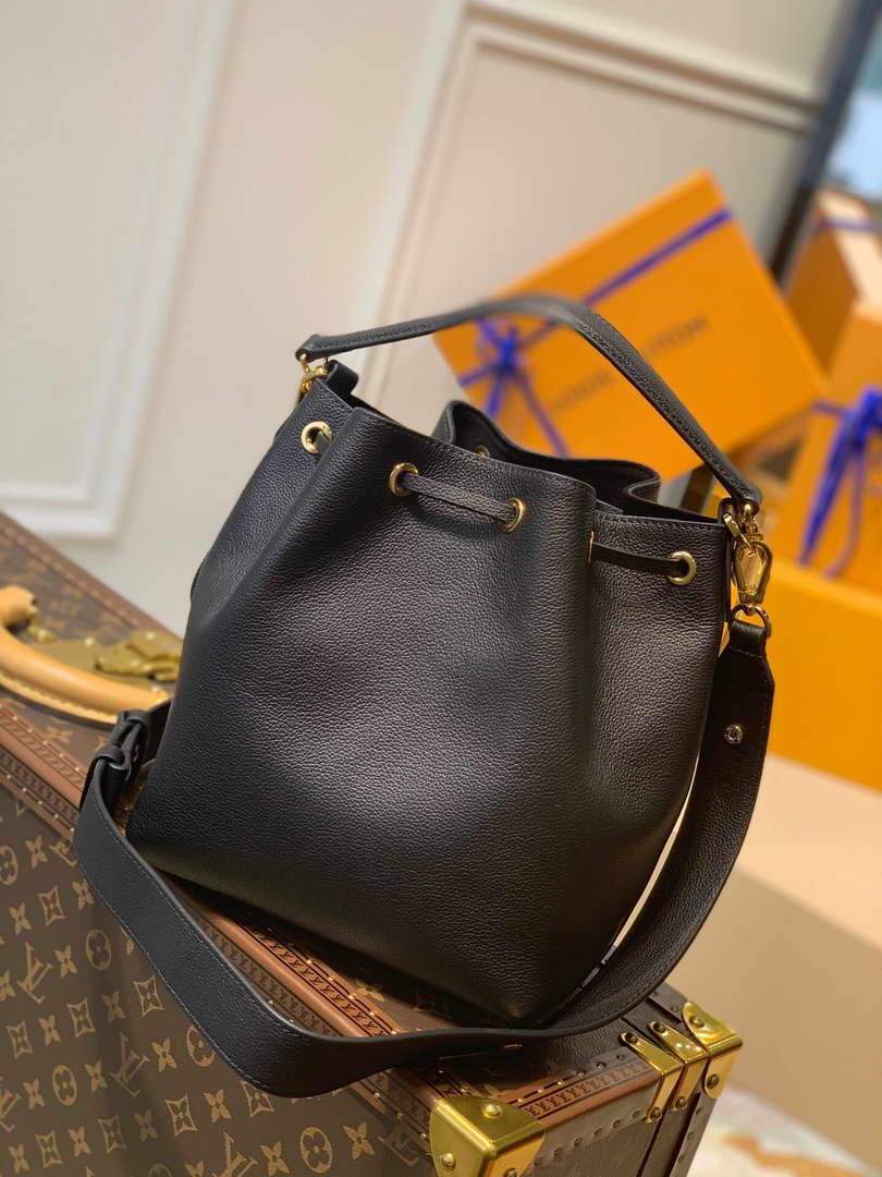 LV M57687 Louis Vuitton Lockme Bucket Bag M57688 M57689 Black
