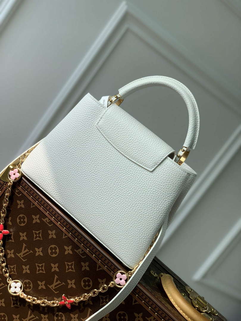 LV M22375 Louis Vuitton Capucines BB Handbag White