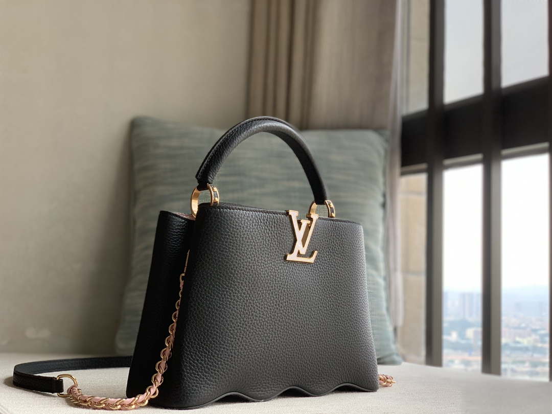 LV M22121 Louis Vuitton Capucines BB Handbag Black
