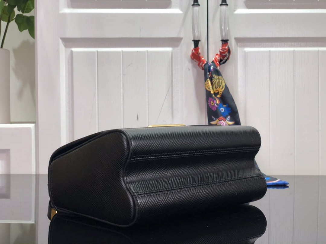LV M59402 Louis Vuitton Twist MM Epi Grained Leather Black