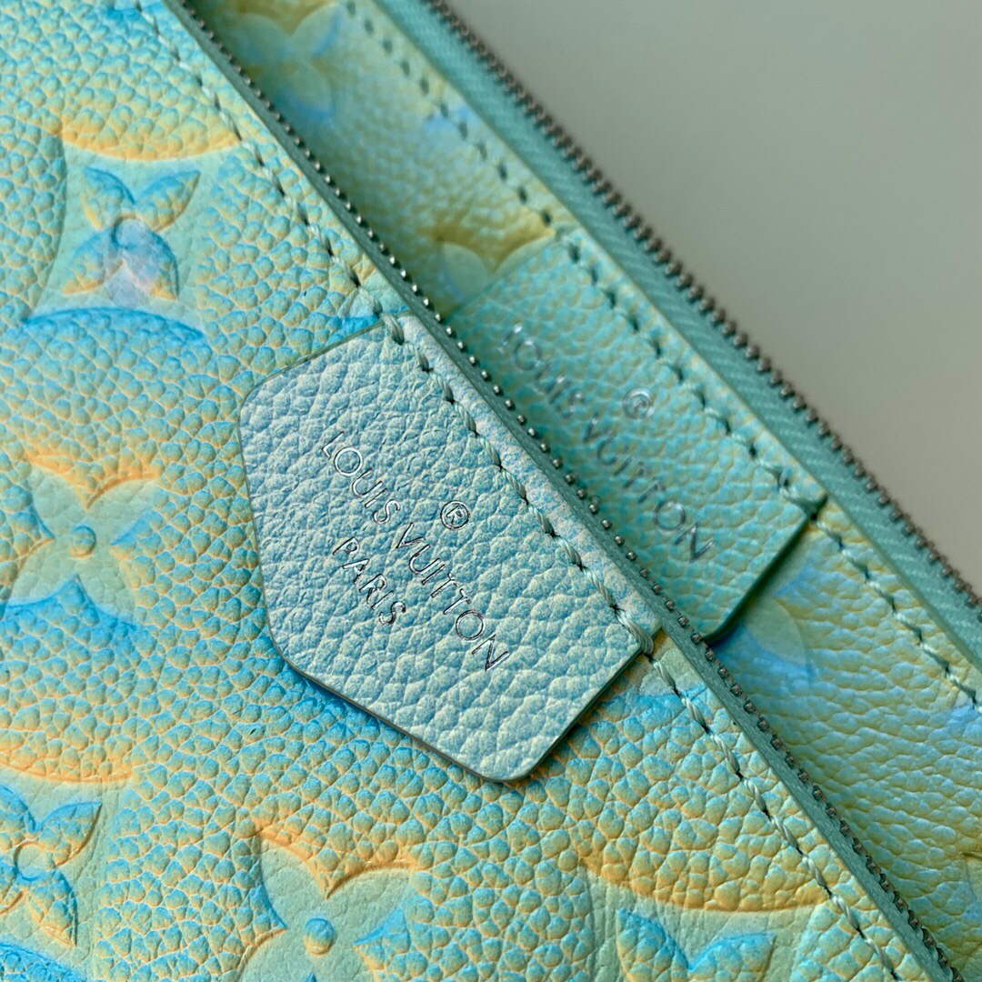 LV M46180 Louis Vuitton Multi Pochette Accessoires Vert d eau Green