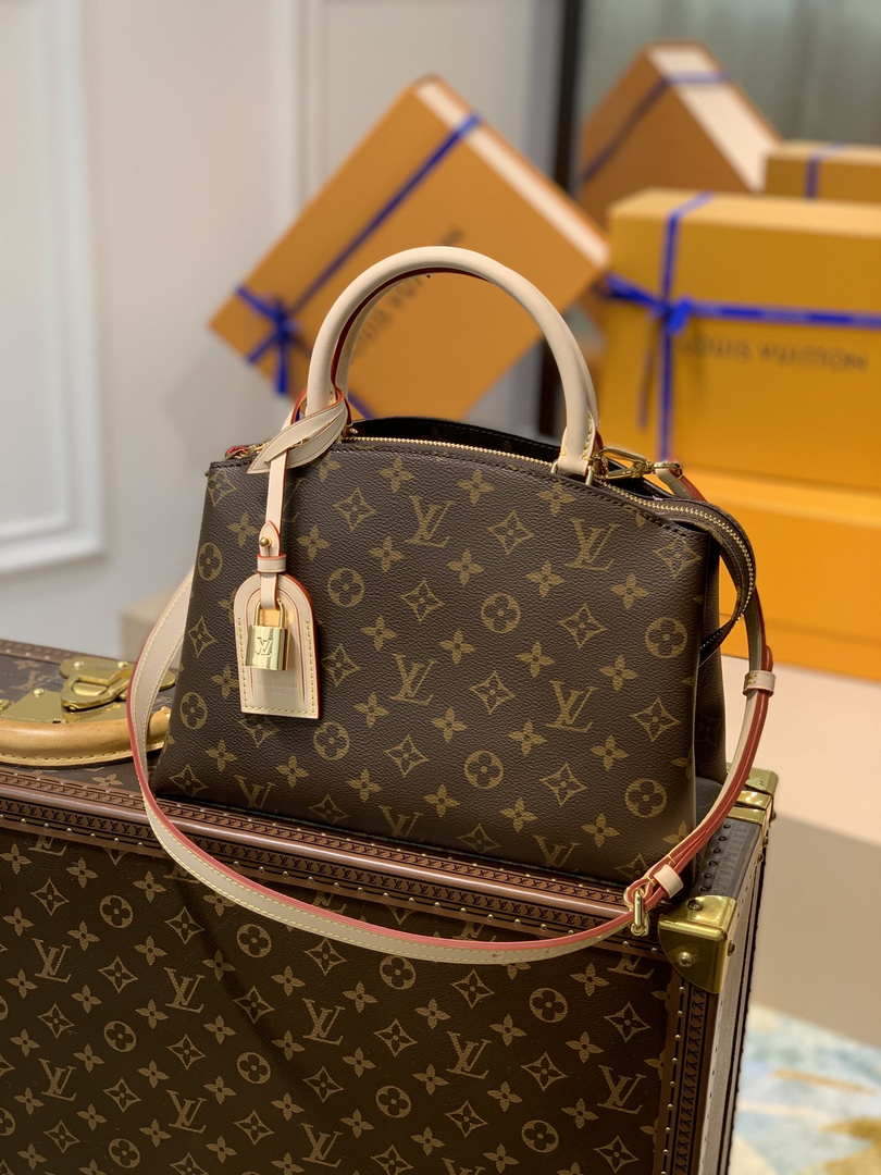 Louis Vuitton LV M45900 Petit Palais Monogram