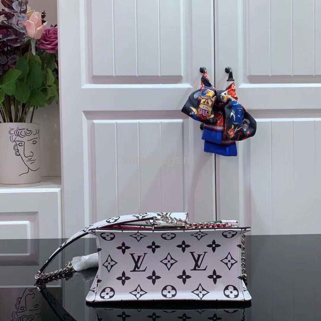 Louis Vuitton M90566 LV Wynwood Monogram Vernis Bag M90516 Plum
