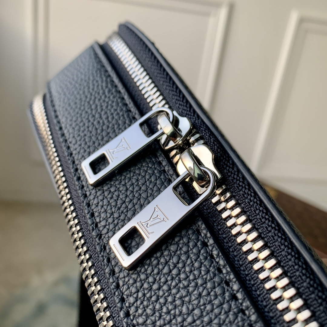 LV M59161 Louis Vuitton Alpha Wearable Wallet Blue