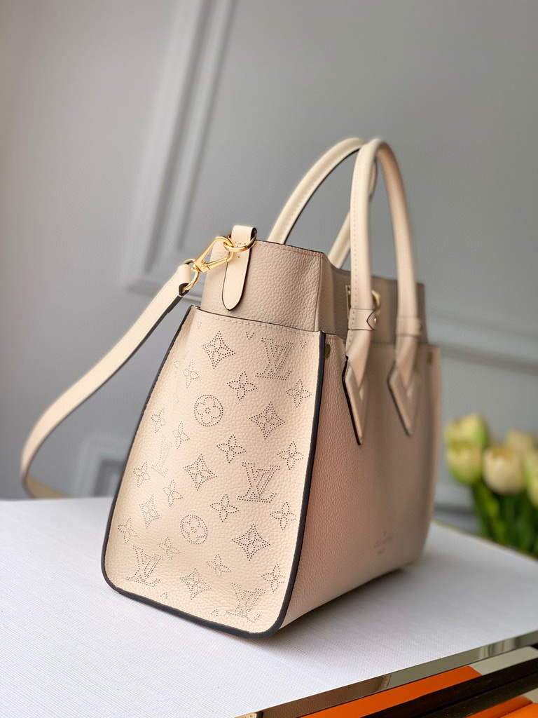 Louis Vuitton M53825 LV M53823 on My Side MM High end Leathers M55302 Bag Beige