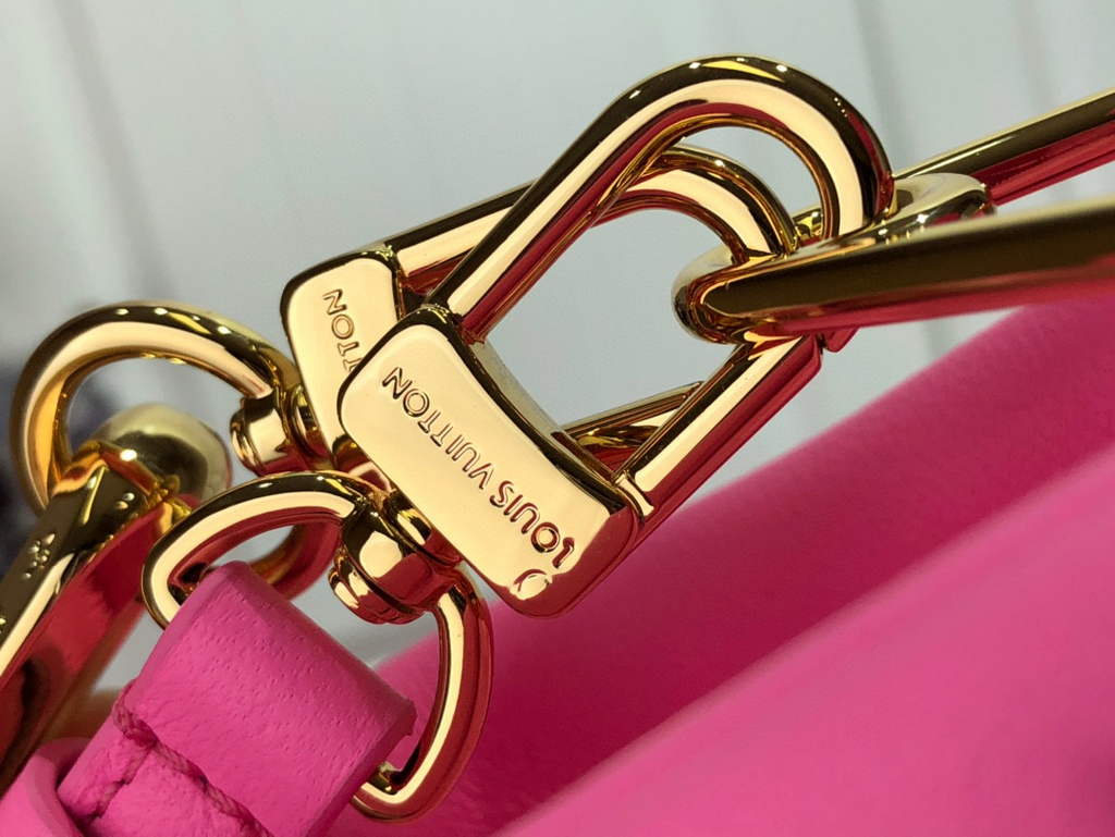 Louis Vuitton M59396 Coussin BB Shoulder LV M20567 bag Rose Red