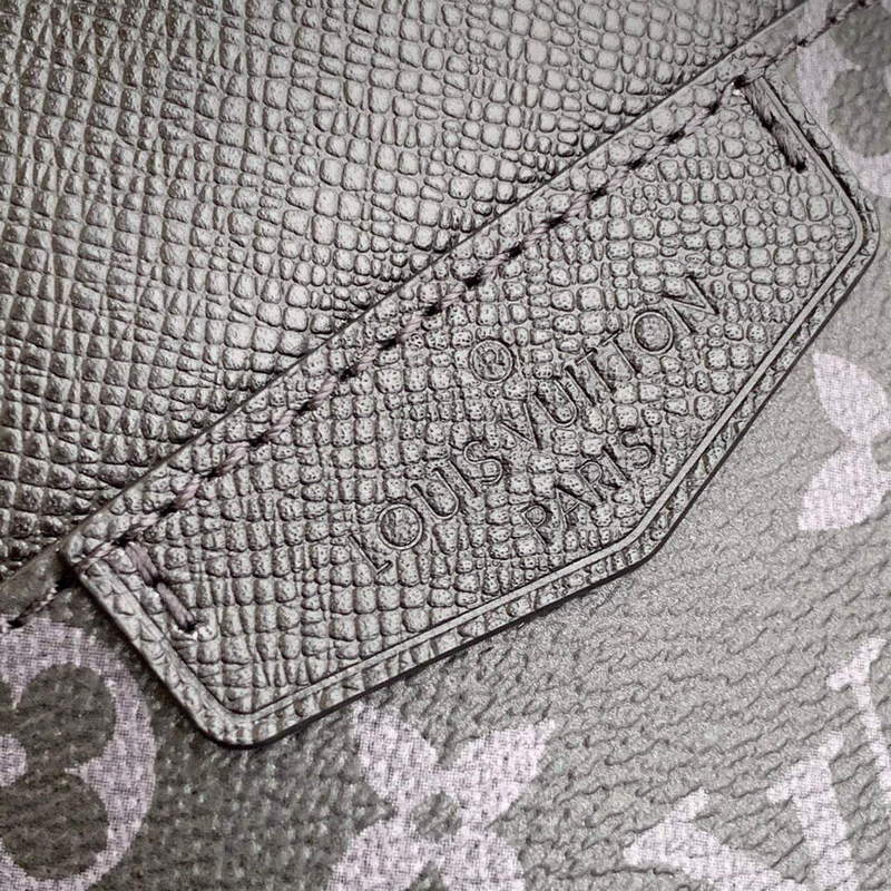 LV M30741 Louis Vuitton Outdoor Slingbag Black