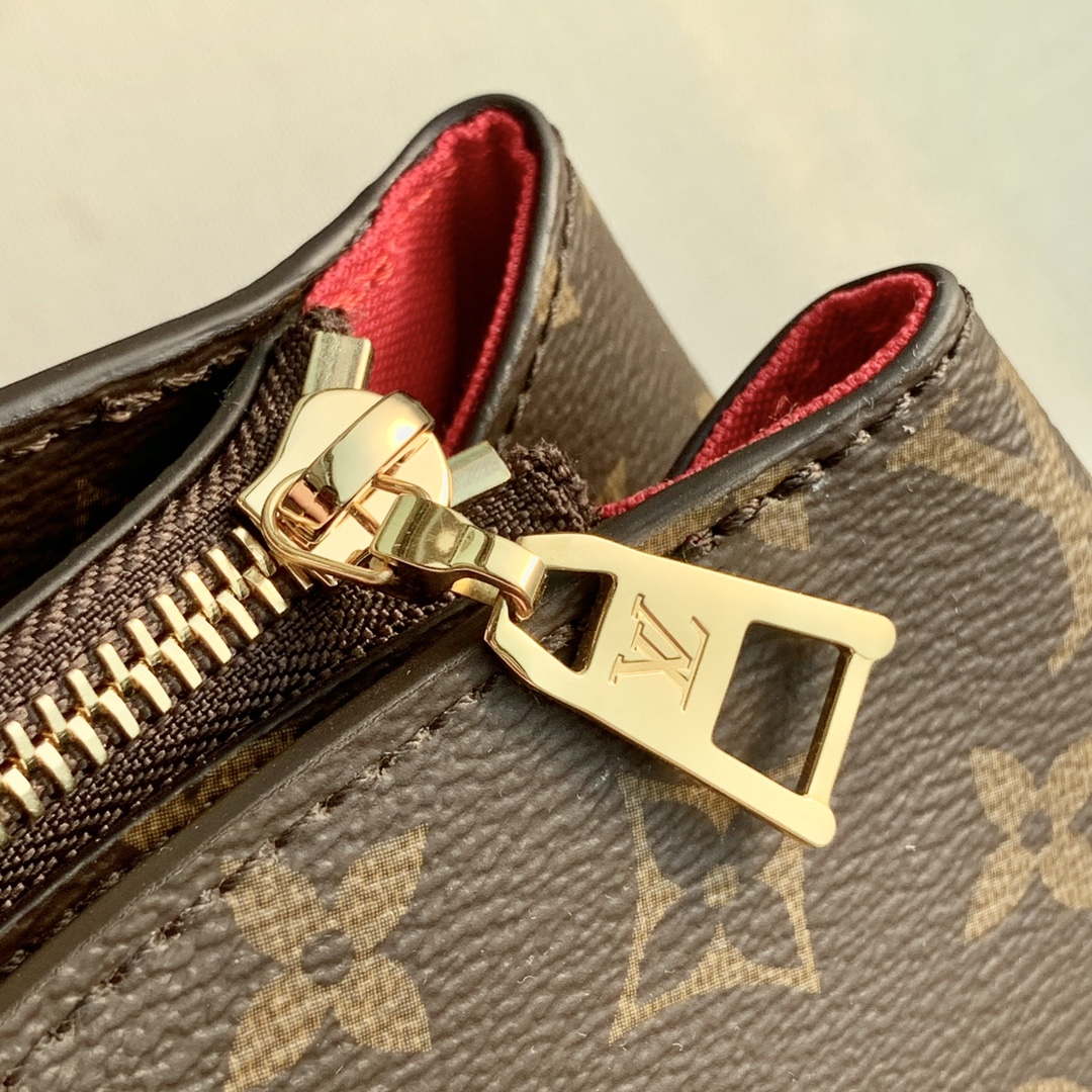 LV M45898 Louis Vuitton Grand Palais Monogram empreinte