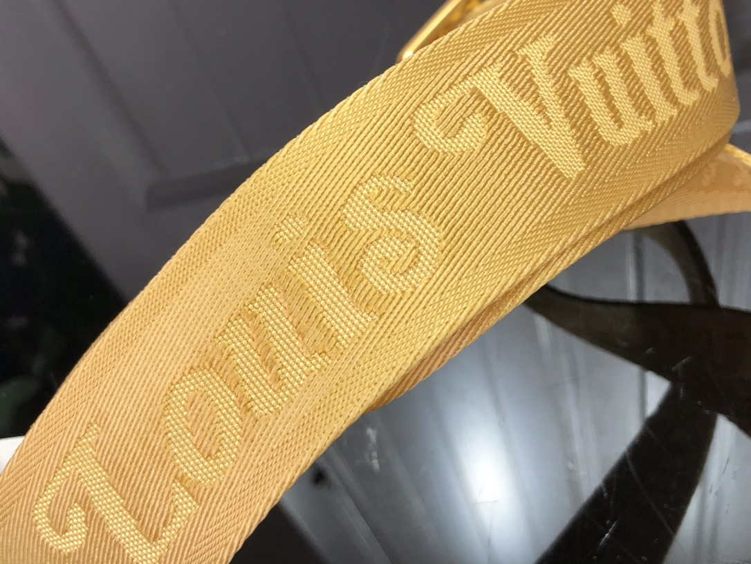 LV M56466 Louis Vuitton New Wave Multi-Pochette Leather M56467 Light Yellow