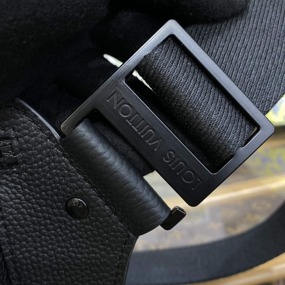 LV M57081 Louis Vuitton Takeoff Slingbag Black