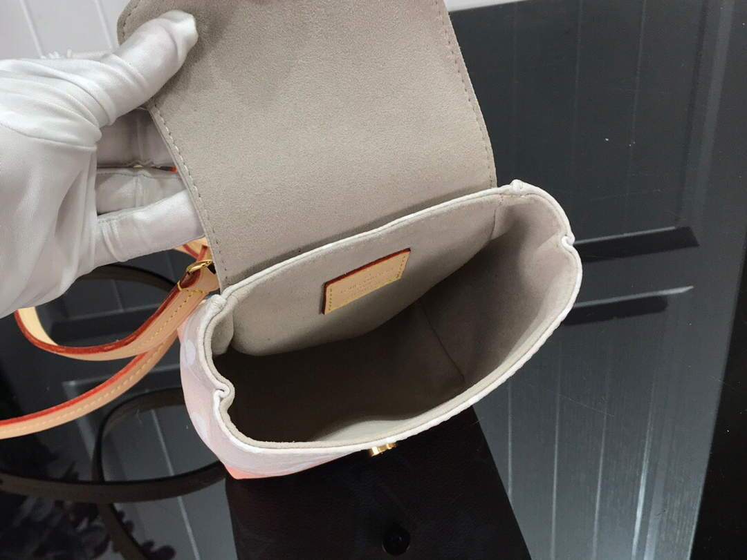LV M45764 Louis Vuitton Tiny Backpack Mist Gray