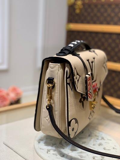 LV M45384 Louis vuitton M45385 Crafty Pochette Metis Monogram Beige