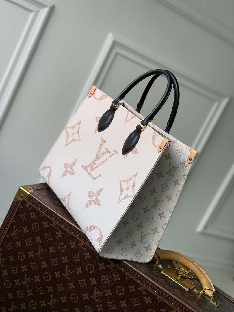 LV M46912 Louis Vuitton OnTheGo MM Tote Bag Beige
