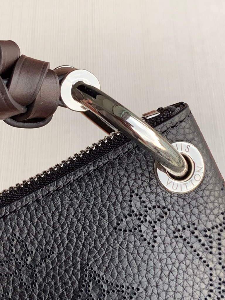 LV M56073 Louis Vuitton M56084 Beaubourg Hobo MM Mahina Black