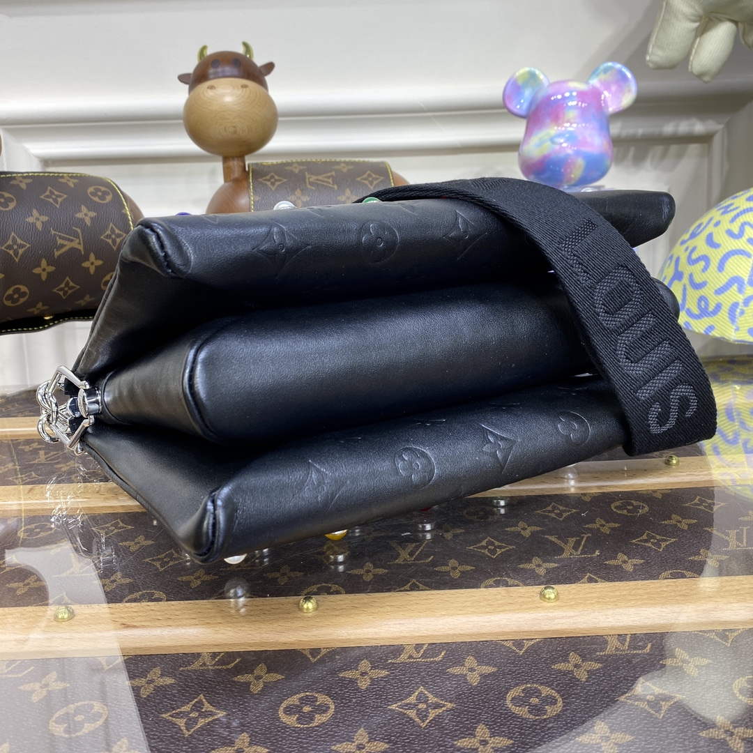 LV M22429 Louis Vuitton Coussin PM Bag black diamond