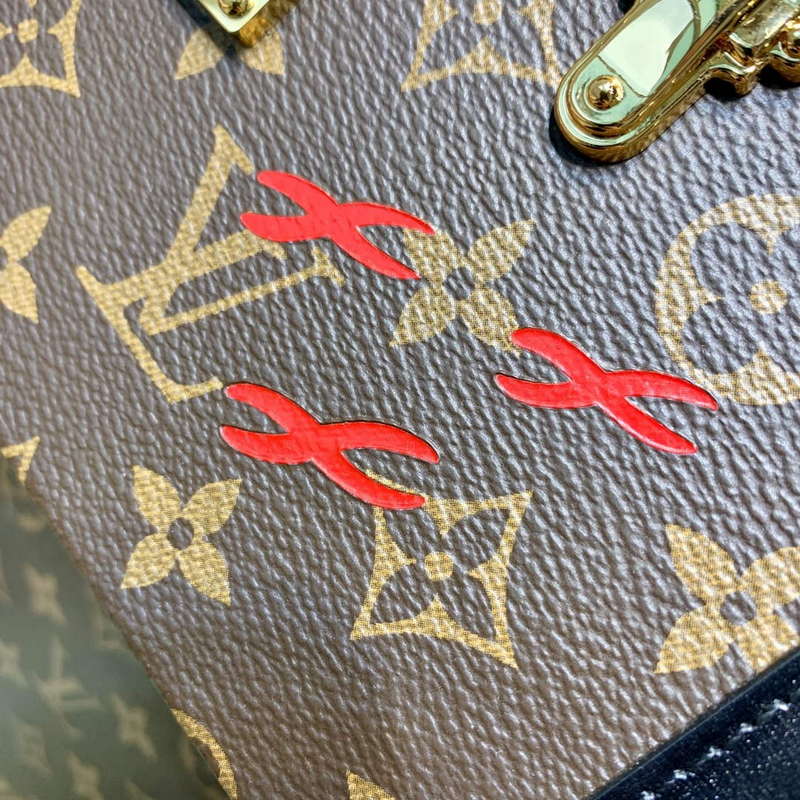 LV M46309 Louis Vuitton Petite Malle V Bag