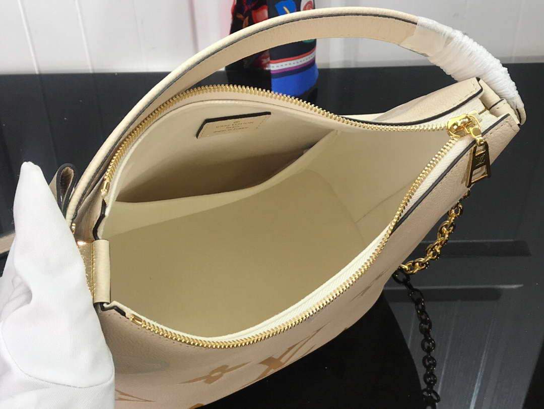 LV M45698 Louis Vuitton Marshmallow Bag M45697 Cream