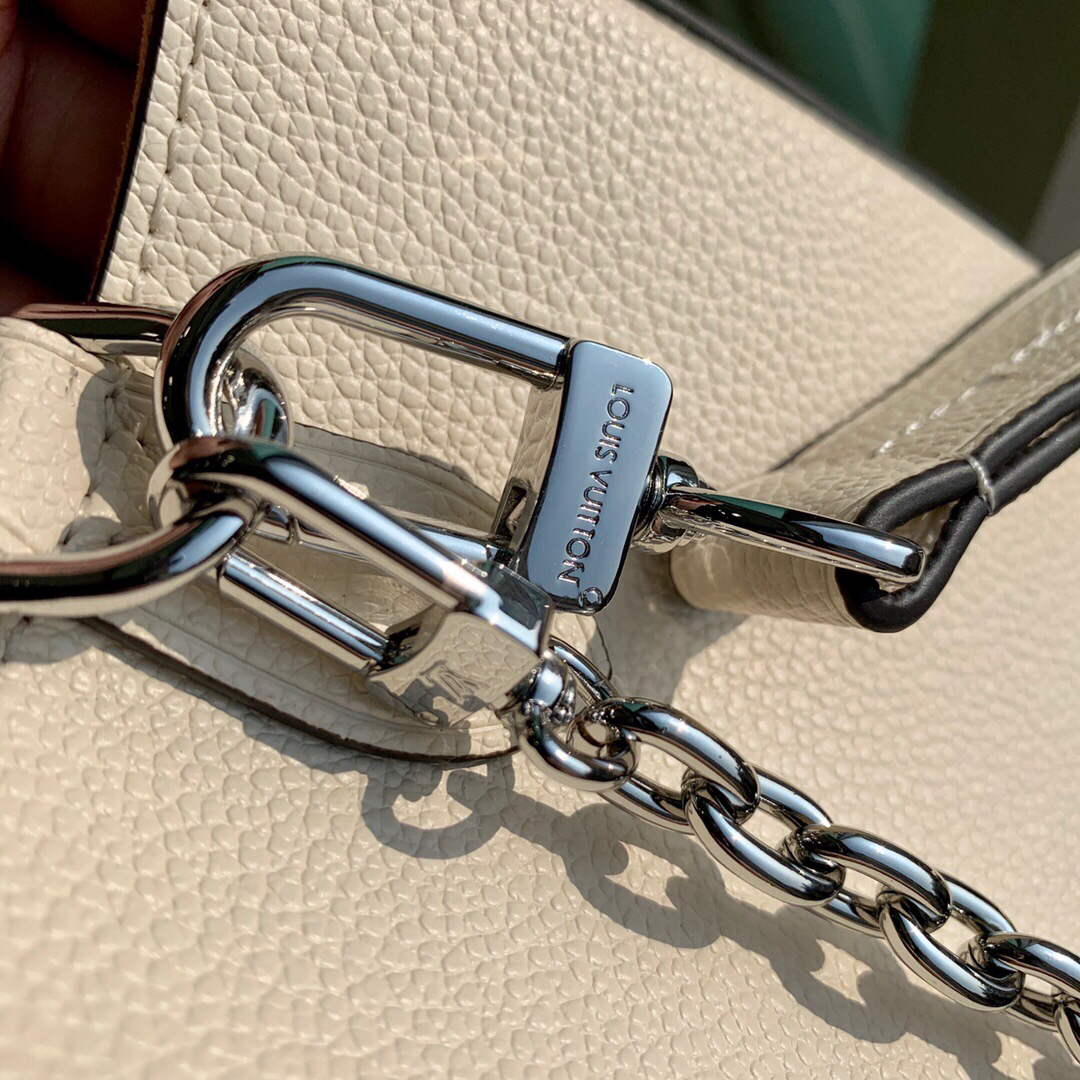 LV M59953 Louis Vuitton Marelle Tote MM Quartz White